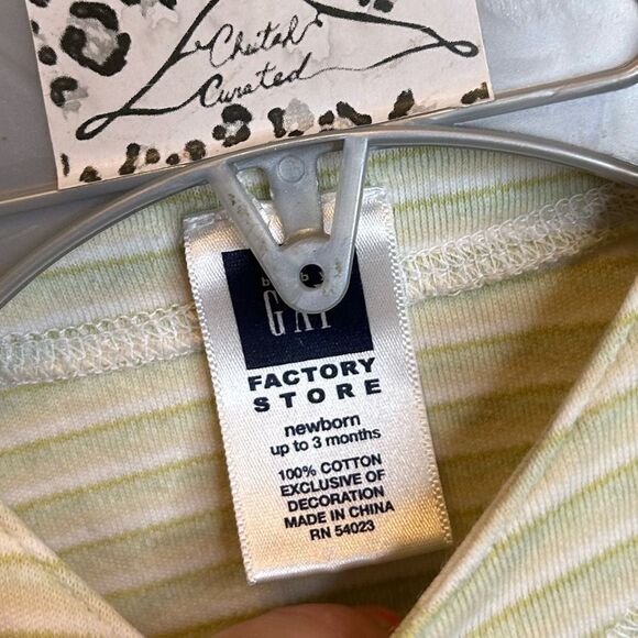 5 for $25🔥Newborn GAP Striped Yellow Footless Sleeper Bodysuit - Picture 2 of 4